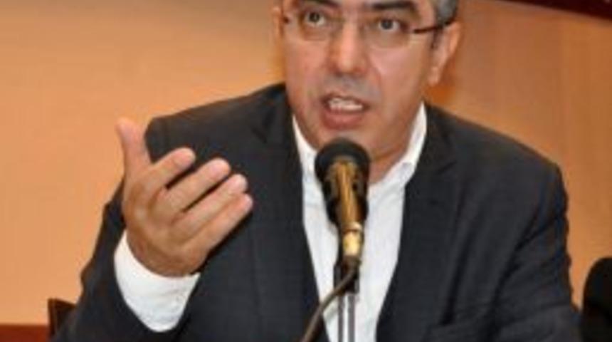 Cumhurbaşkanlığı Başdanışmanı: Daktilo Ile E-Mail Atmaya &Ccedil;alışıyoruz