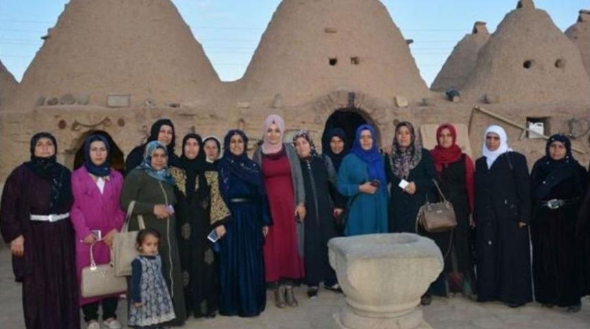 Ceylanpınarlı Kadınlar T&uuml;rbeleri Gezdi