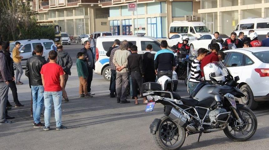 Kavgada Av T&uuml;feği İle Vuruldu