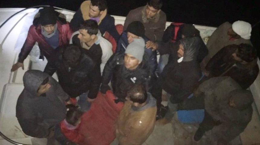 Mersin&rsquo;de Akdeniz&rsquo;e A&ccedil;ılan 18 Ka&ccedil;ak G&ouml;&ccedil;men Yakalandı