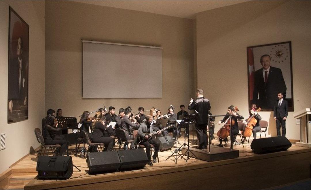 İbrahim &Ccedil;e&ccedil;en &Uuml;niversitesinde Orkestra &oda M&uuml;ziği Konseri