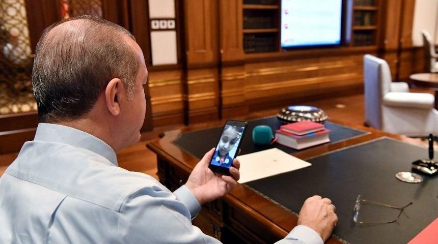 Cumhurbaşkanı Erdoğan, L&ouml;semi Hastası Bedirhan&rsquo;la G&ouml;r&uuml;şt&uuml;