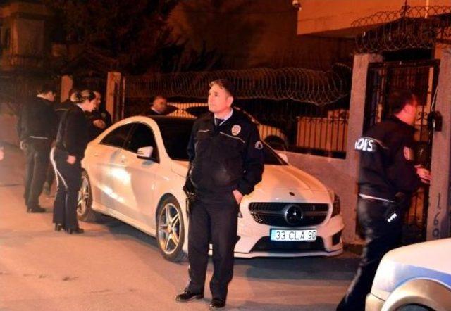 Şüpheli Aracın Sürücüsü, Yunus Ekibinin Önüne Kırdı; 2 Polis Yaralandı