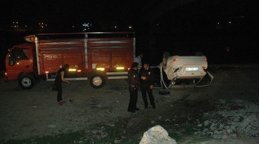 Trafik Uygulamasından Ka&ccedil;an Otomobil Takla Attı