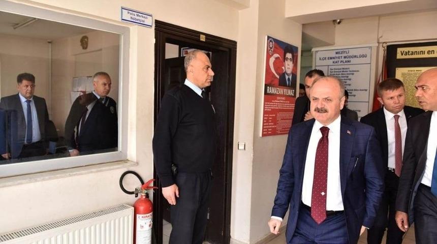 Vali &Ccedil;akacak, Mezitli İl&ccedil;e Emniyet M&uuml;d&uuml;rl&uuml;ğ&uuml;&rsquo;nde İncelemelerde Bulundu