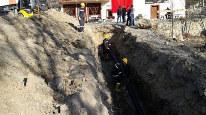 B&uuml;y&uuml;kşehir&rsquo;den Uzundere&rsquo;ye Altyapı Yatırımı