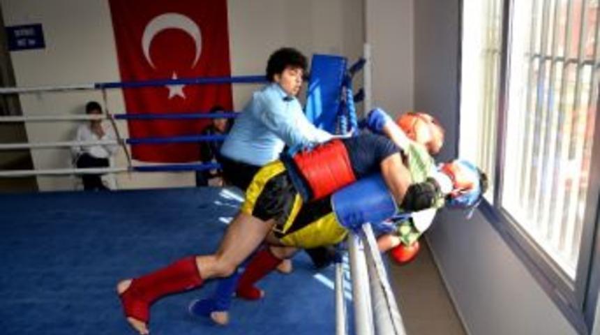 &ldquo;15 Temmuz Şehitleri Anma Muay Thai İl Se&ccedil;meleri&rdquo; Tamamlandı