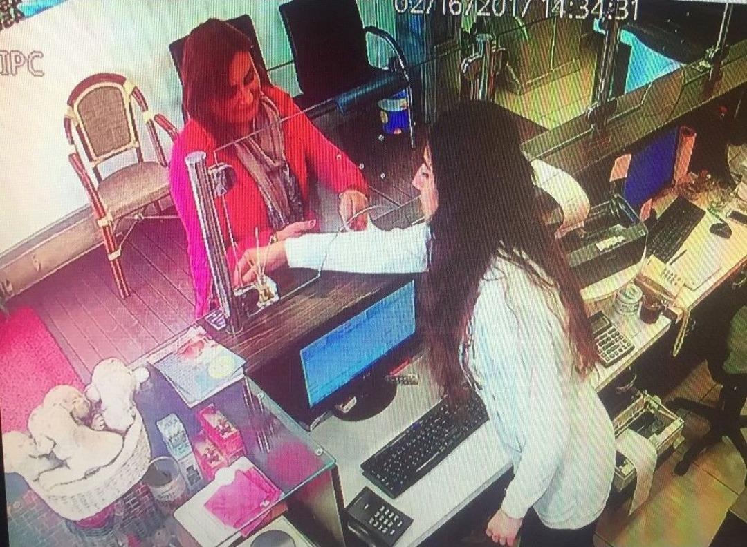 Gen&ccedil; Kadın Sahte Bilezikle Kuyumcuyu Dolandırdı