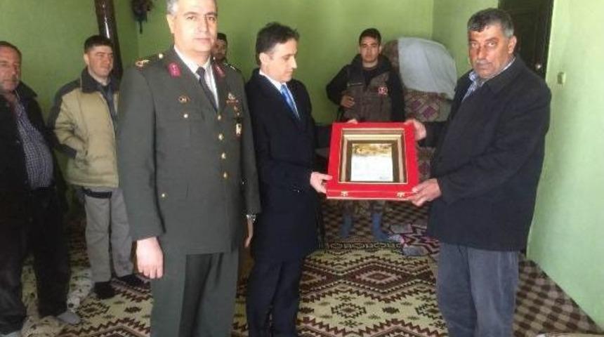 Şehidin Adı K&ouml;y&uuml;ndeki Okula Verildi