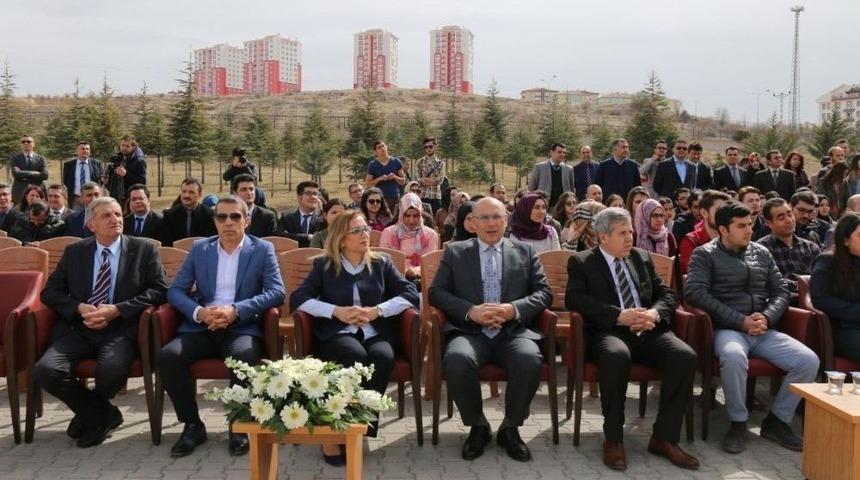 Ne&uuml; &lsquo;&ouml;ğrenci Yaşam Merkezi&rsquo; Ve &lsquo;fen Edebiyat Fak&uuml;ltesi G Blok&rsquo; Binalarının Temelleri Atıldı