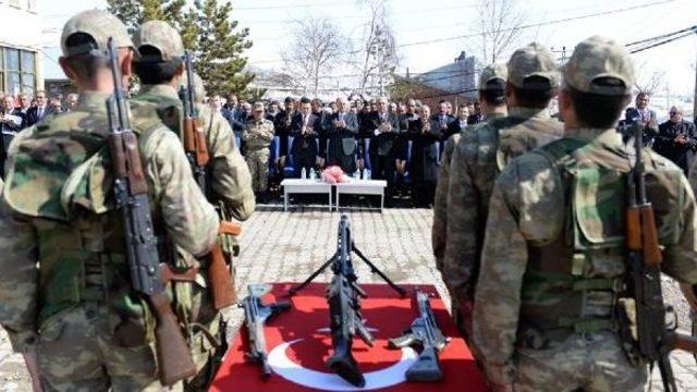 Pkk'nın Katliam Yaptığı Mahallede Korucular Yemin Etti