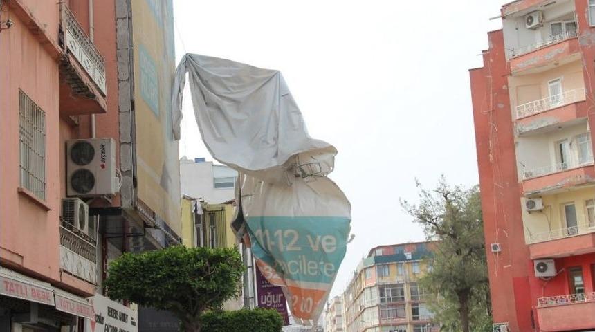 İskenderun&rsquo;da Şiddetli Fırtına Hayatı Olumsuz Etkiliyor