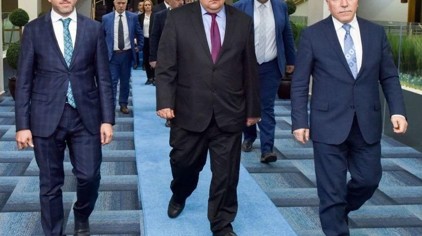 Kktc Milli Eğitim Ve K&uuml;lt&uuml;r Bakanı Berova&rsquo;dan, Başkan Sekmen&rsquo;e Ziyaret