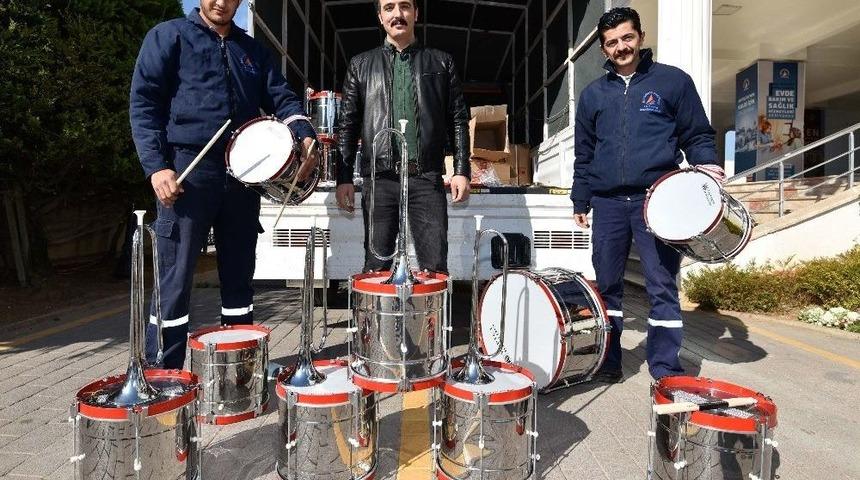 Muratpaşa Belediyesi&rsquo;nden Bando M&uuml;zik Aletleri Yardımı