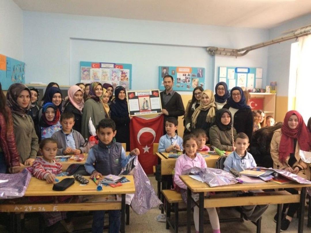 &Uuml;niversite &Ouml;ğrencilerinden "şehit Kaymakam Muhammet Fatih Safit&uuml;rk" Projesi