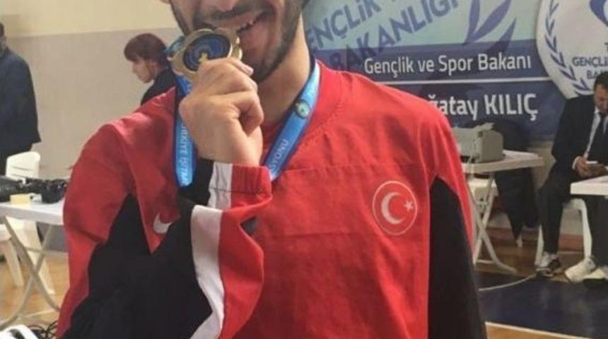Batmanlı İşitme Engelli Sporcu T&uuml;rkiye Şampiyonu Oldu