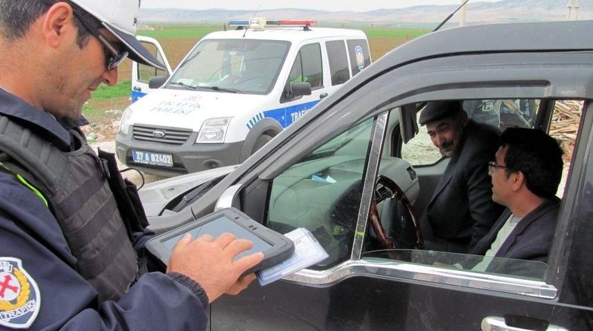 Araban&rsquo;da Polis Denetimleri S&uuml;r&uuml;yor