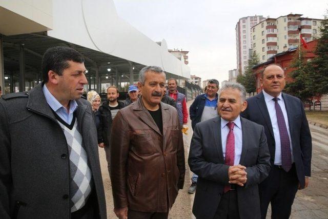 Başkan Büyükkılıç Gökkent Pazar Yeri Ve Sosyal Tesislerinde İncelemede Bulundu