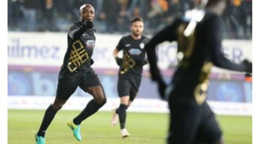 Webo, Bursaspor&rsquo;u Seviyor