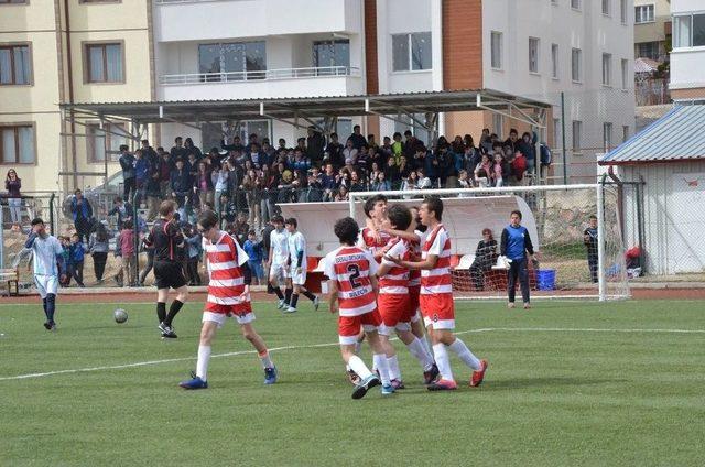 Okul Sporları Futbol Müsabakaları Sona Erdi