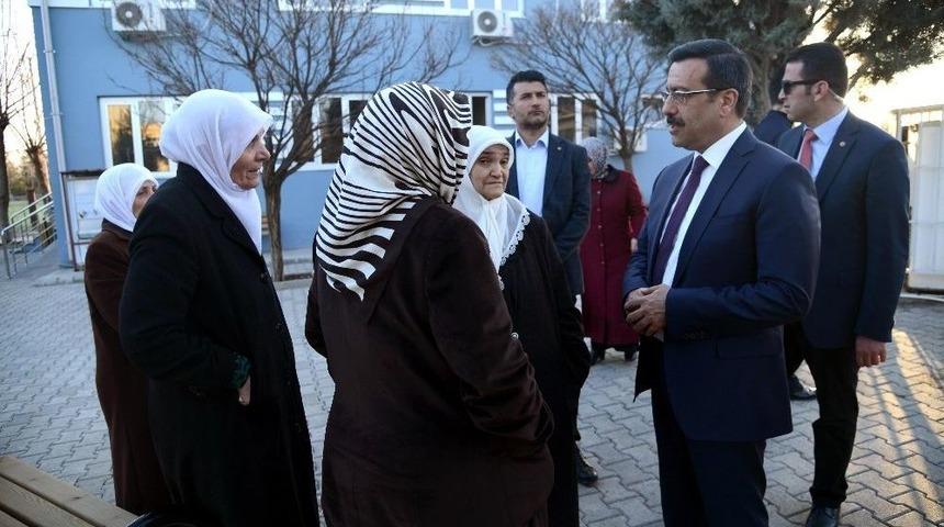 Başkan Atilla Mezarlık &Ccedil;alışmalarını Denetledi