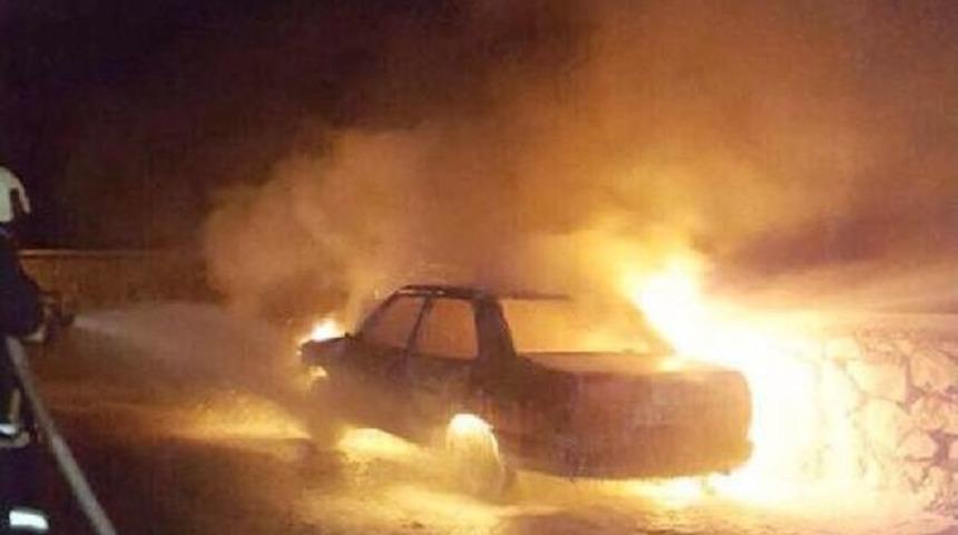 Otomobil Alev Alev Yandı