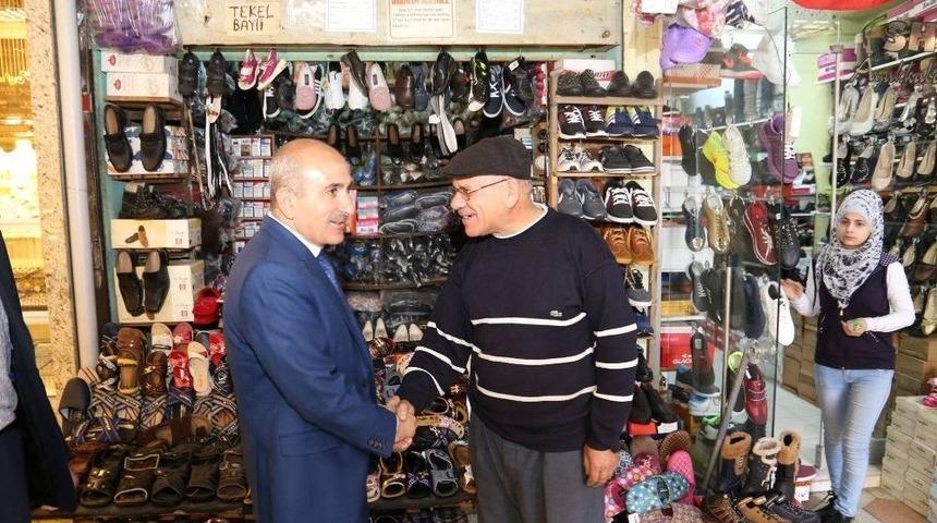 Belediye Başkanı Kara, Esnafları Ziyaret Ederek Referandum Da &ldquo;evet&rdquo; Desteği İstiyor