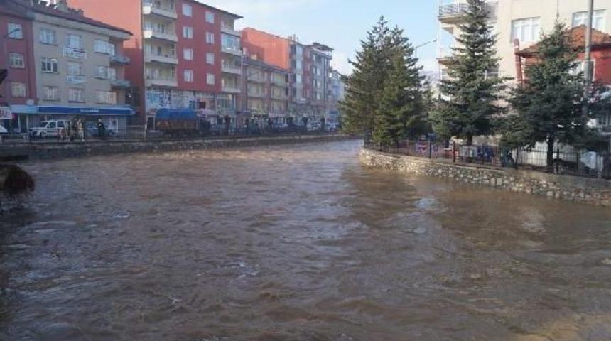 &Ccedil;arşamba &Ccedil;ayı Taşma Noktasına Geldi