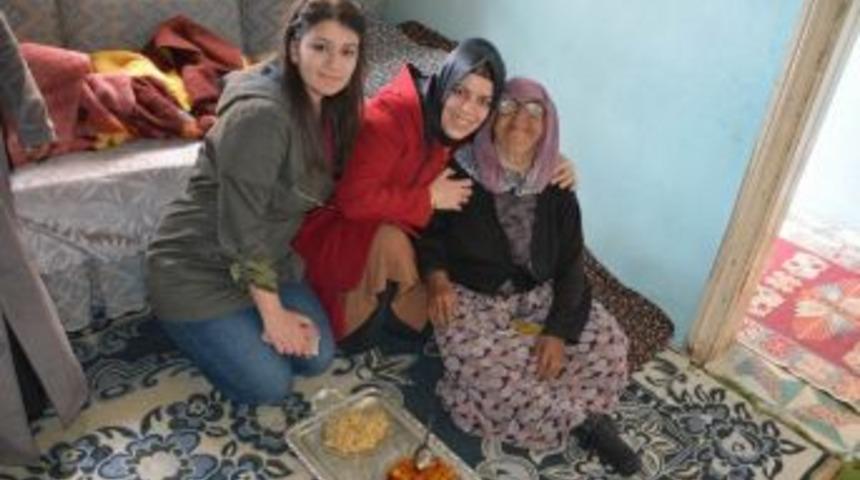 Kilis Belediyesi İle &ldquo;sıcak Yemekler G&uuml;len Y&uuml;zler&rdquo;