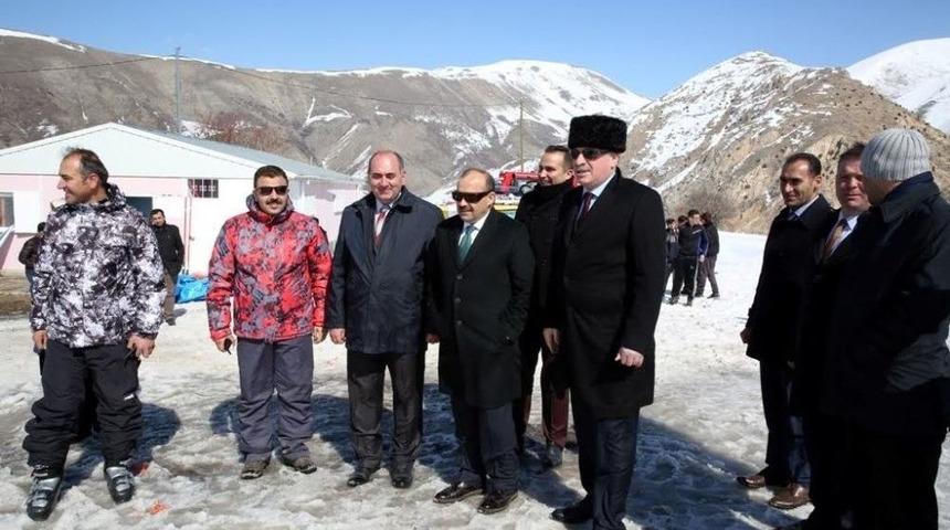 Bayburtlu &Ouml;ğrenciler Kayak İle Tanıştı