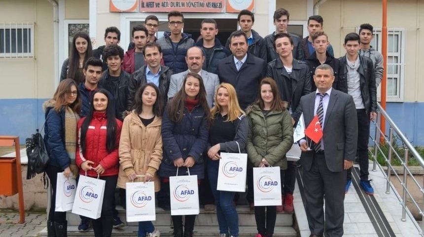 Afetlere Karşı Bilin&ccedil;li Bireyler Yetişiyor