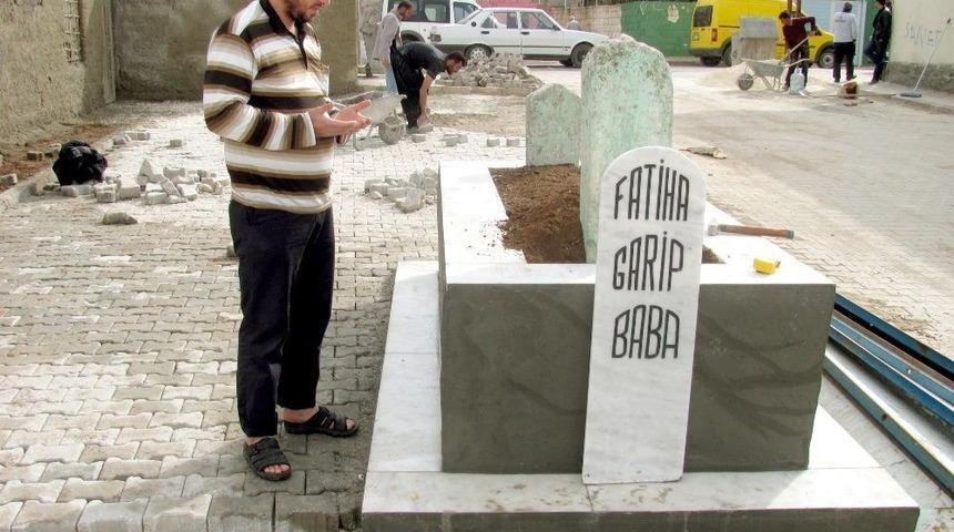 Garip Baba Mezarına Belediye Sahip &Ccedil;ıktı