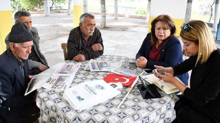 Vatandaşlar Sorunlarını Gezici Hizmet Ekibi İle B&uuml;y&uuml;kşehir&rsquo;e İletiyor