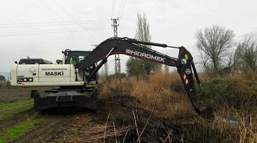 Akhisar&rsquo;da Taşkın Tehlikesi Ortadan Kaldırıldı