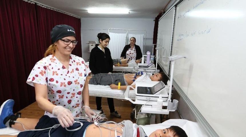 B&uuml;y&uuml;kşehir&rsquo;in &Ouml;ğrencilere Kalp Taraması Devam Ediyor
