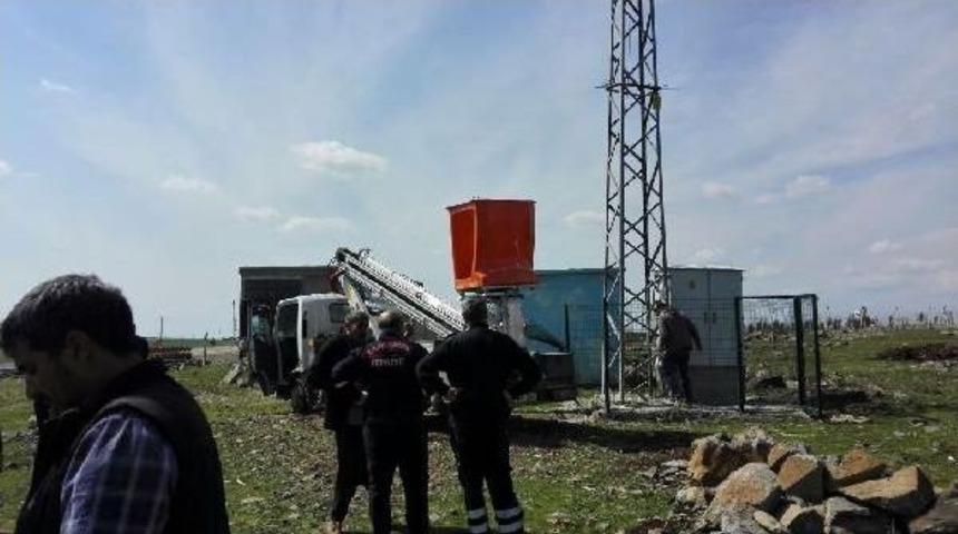 Elektrik Akımına Kapılan Iş&ccedil;i Yaralandı