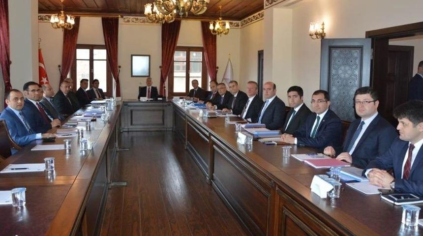 Vali Yıldırım, Siyasi Parti Temsilcileri İle Bir Araya Geldi