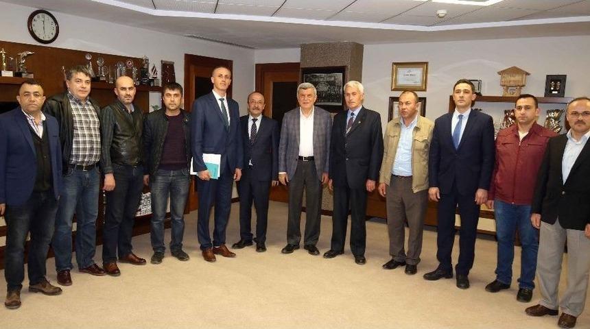 Karaosmanoğlu, Arı Yetiştiricileri Ve Kasaplar Odası Yönetimini Ağırladı