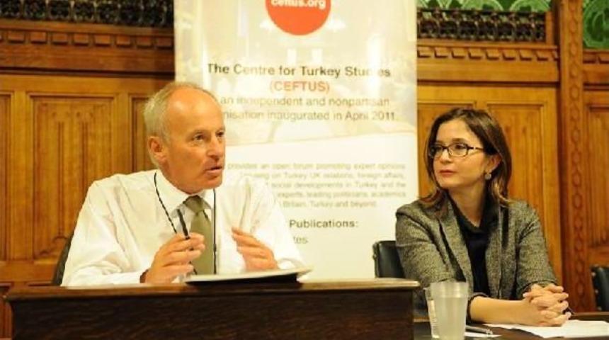 Ab-T&uuml;rkiye Ilişkilerinde Aday &Uuml;lkelikten Stratejik Ortaklığa