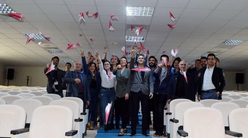 T&uuml;rkiye Ve Avrupa&rsquo;nın İlk Gyrocopter Kadın Pilotu Ne&uuml;&rsquo;de