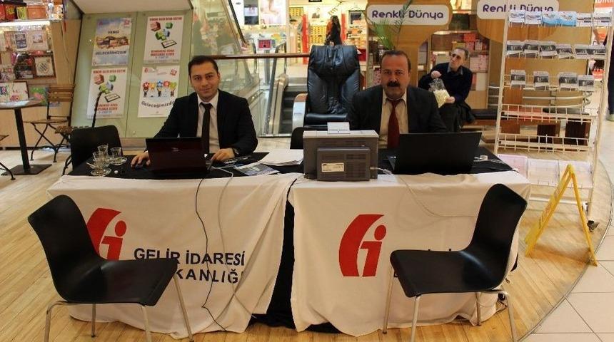 M&uuml;kelleflerin Yıllık Gelir Vergisi Beyannameleri İ&ccedil;in Stant A&ccedil;ıldı