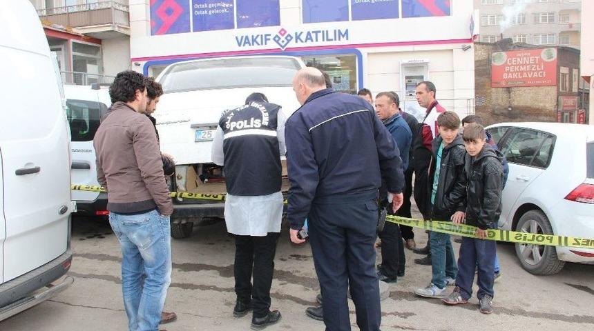 Cezaevinden &Ccedil;ıktı, Karakola İmza Atmaya Giderken Vuruldu