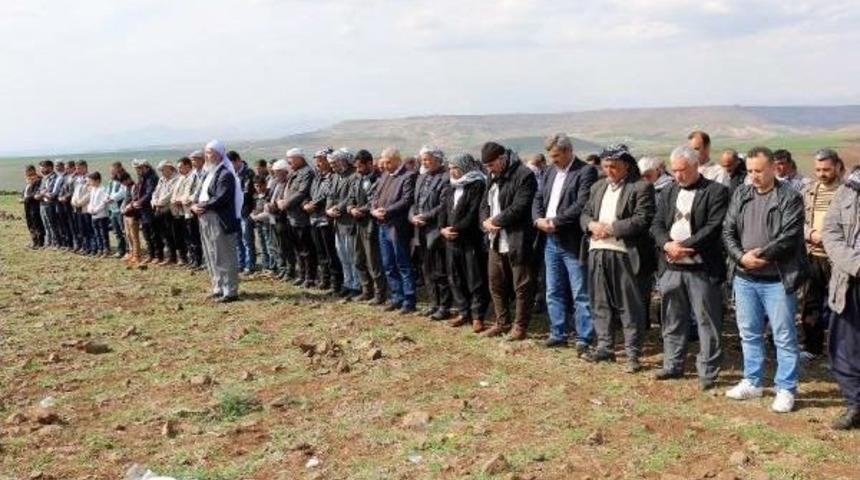 Siverek'te Mahalleli Yağmur Duasına &Ccedil;ıktı