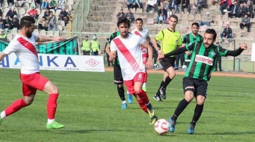 Sakaryaspor-Denizli B&uuml;y&uuml;kşehir Belediyespor: 4-1