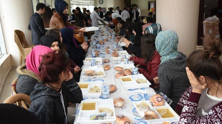 Ygs Sınavı &Ouml;ncesinde &Ouml;ğrencilere Moral