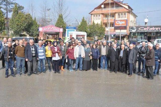 Akyazı'da Su Kullanımının Otele Verildiği Derede Bilirkişi Heyeti Incelemede Bulundu