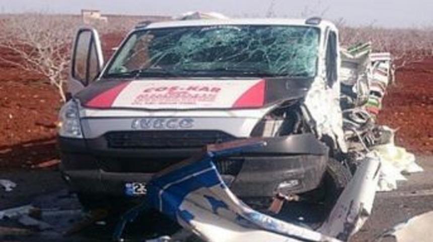 Birecik'te Kaza: 1 &Ouml;l&uuml;, 4 Yaralı