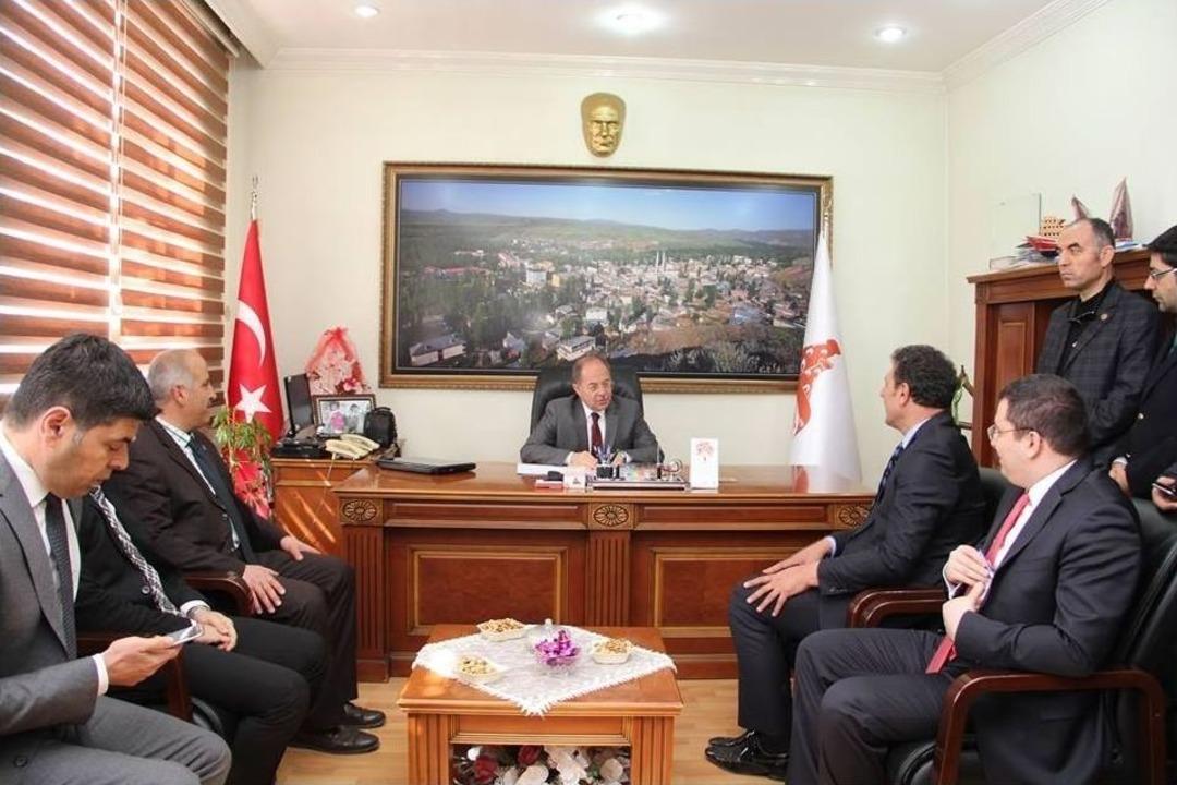 Bakan Akdağ&rsquo;ın, Bayan Diş Hekimiyle Diyaloğu G&uuml;l&uuml;msetti