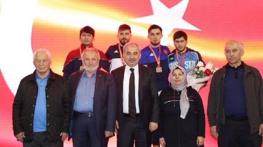 Yaşar Doğu Turnuvası Fırtına Gibi Başladı