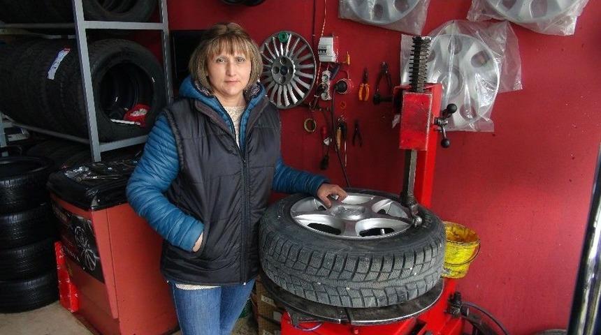 (özel Haber) Tırnaklarında Oje Değil, Yağ Pas Var